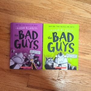 Scholastic The Bad Guys Book Set - Green and Purple Covers